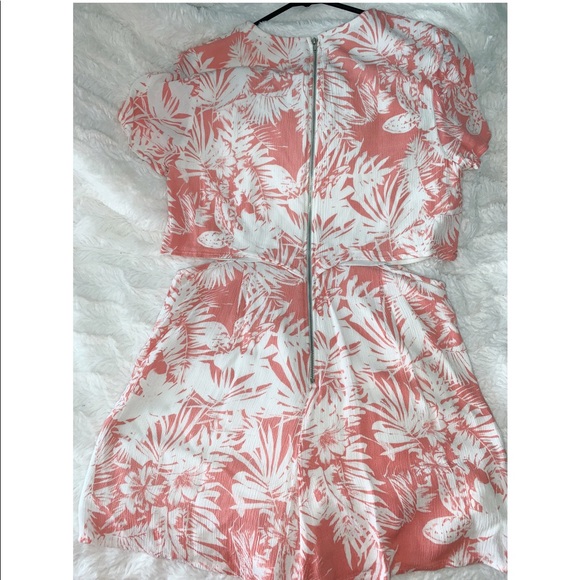 Romper - Picture 2 of 3